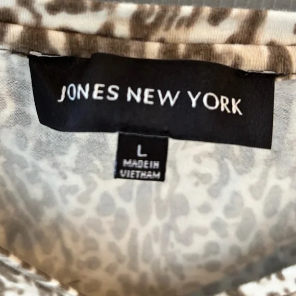 Jones New York Leopard Print Top - Picture 2 of 3